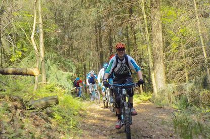 Mountainbike-Fahrer auf dem Hütti-Trail
